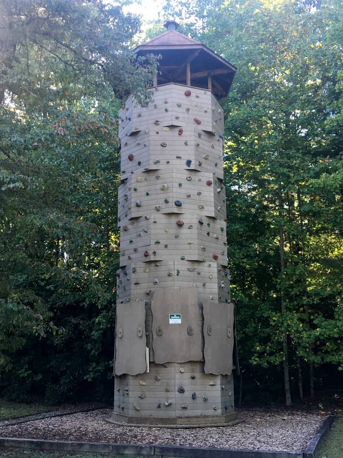 high-hampton-inn-rock-climbing-wall