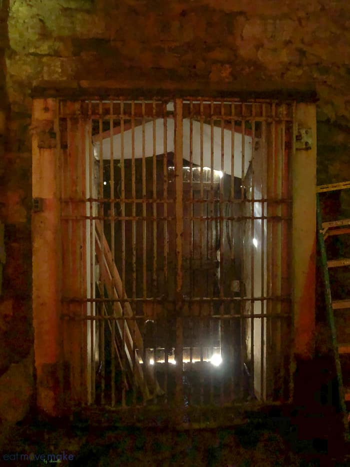 old Lincoln Caverns entrance