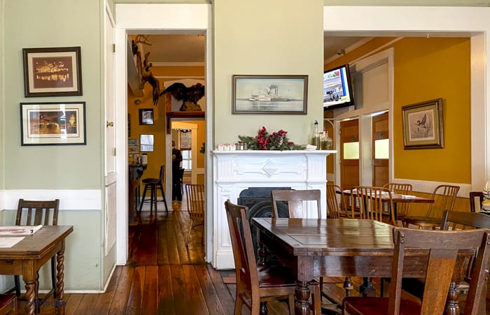 Walnut HIlls dining room