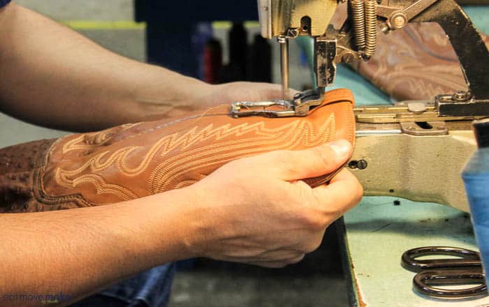 Attaching a boot pull