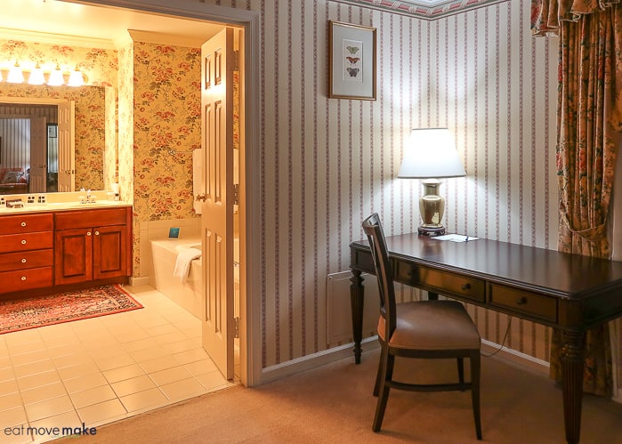 Carnegie Inn and Spa desk and bathroom suite