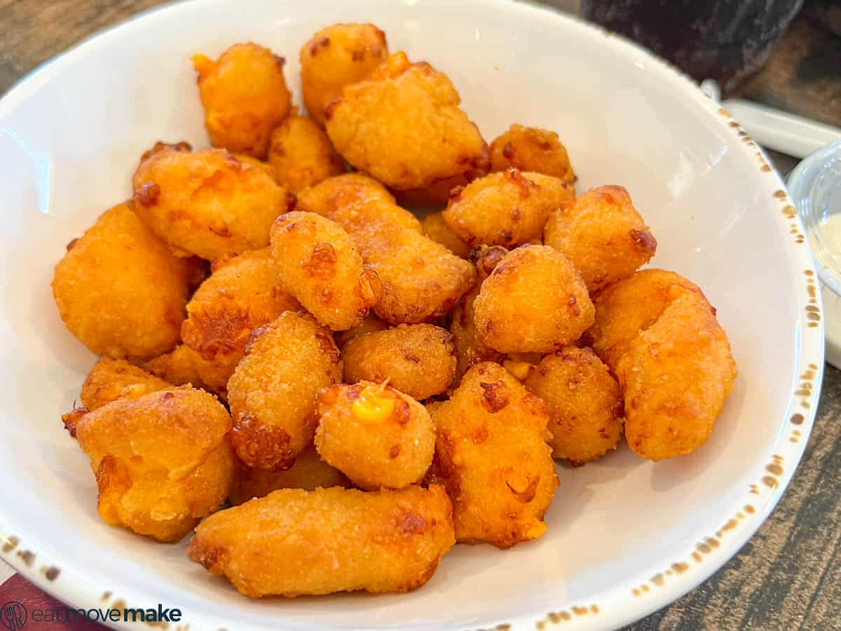 fried cheese curds at Renards