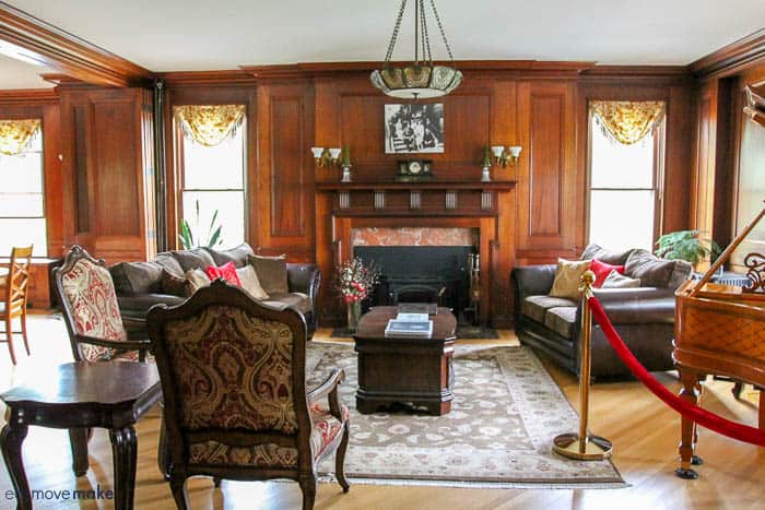 A living room filled with furniture and a fire place