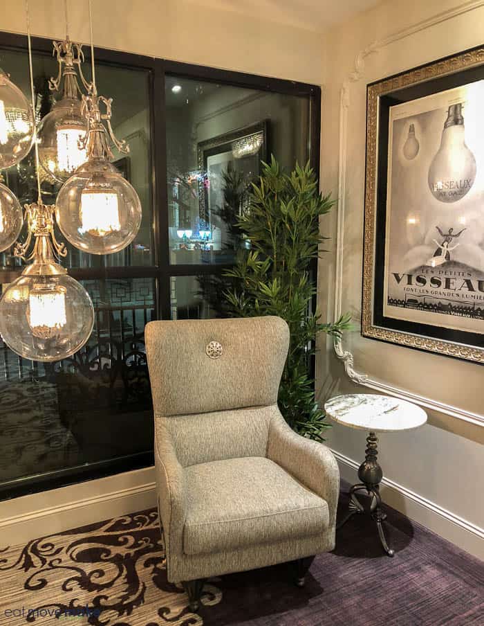 hallway seating area at the Iveys