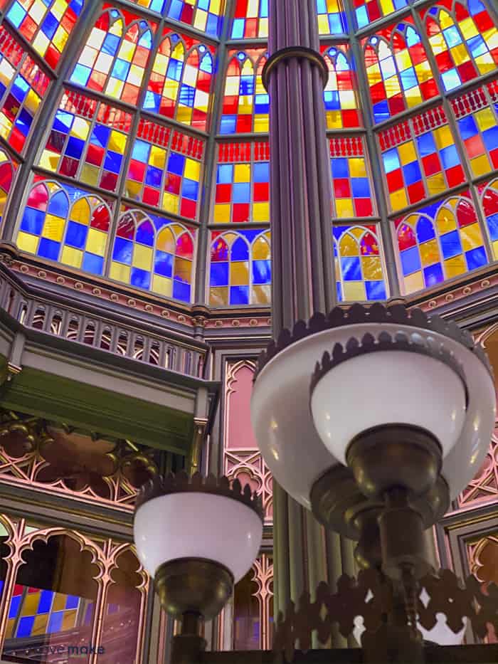 lights and stained glass of rotunda - Old Capitol Baton Rouge