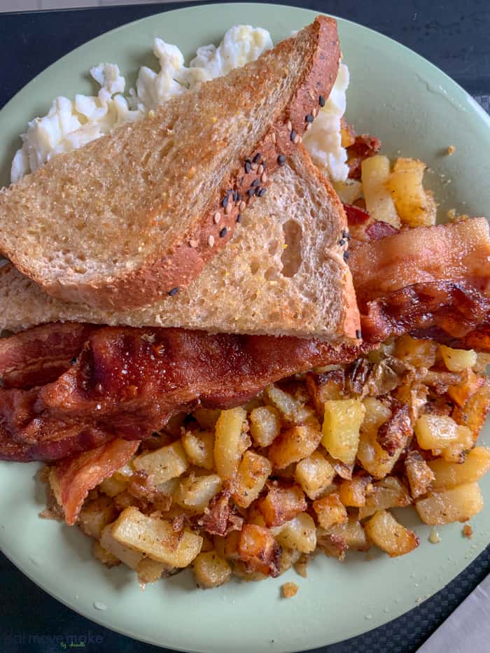 A plate of food with meat and vegetables 