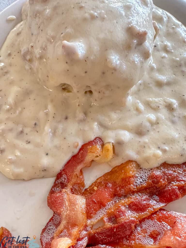 biscuits with gravy and bacon