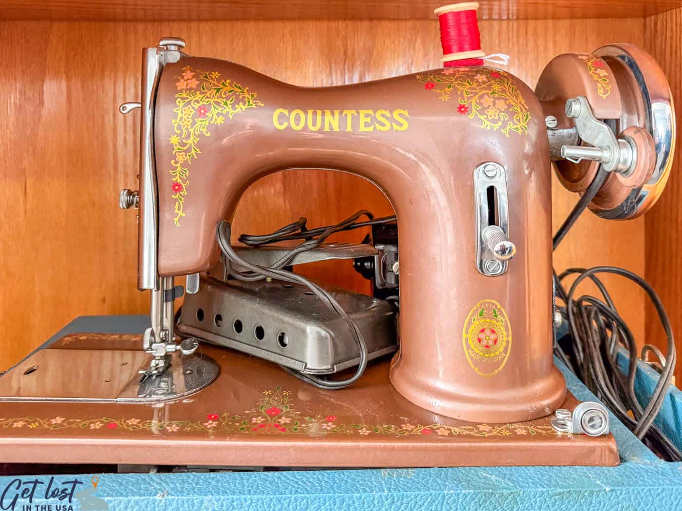 Countess sewing machine.