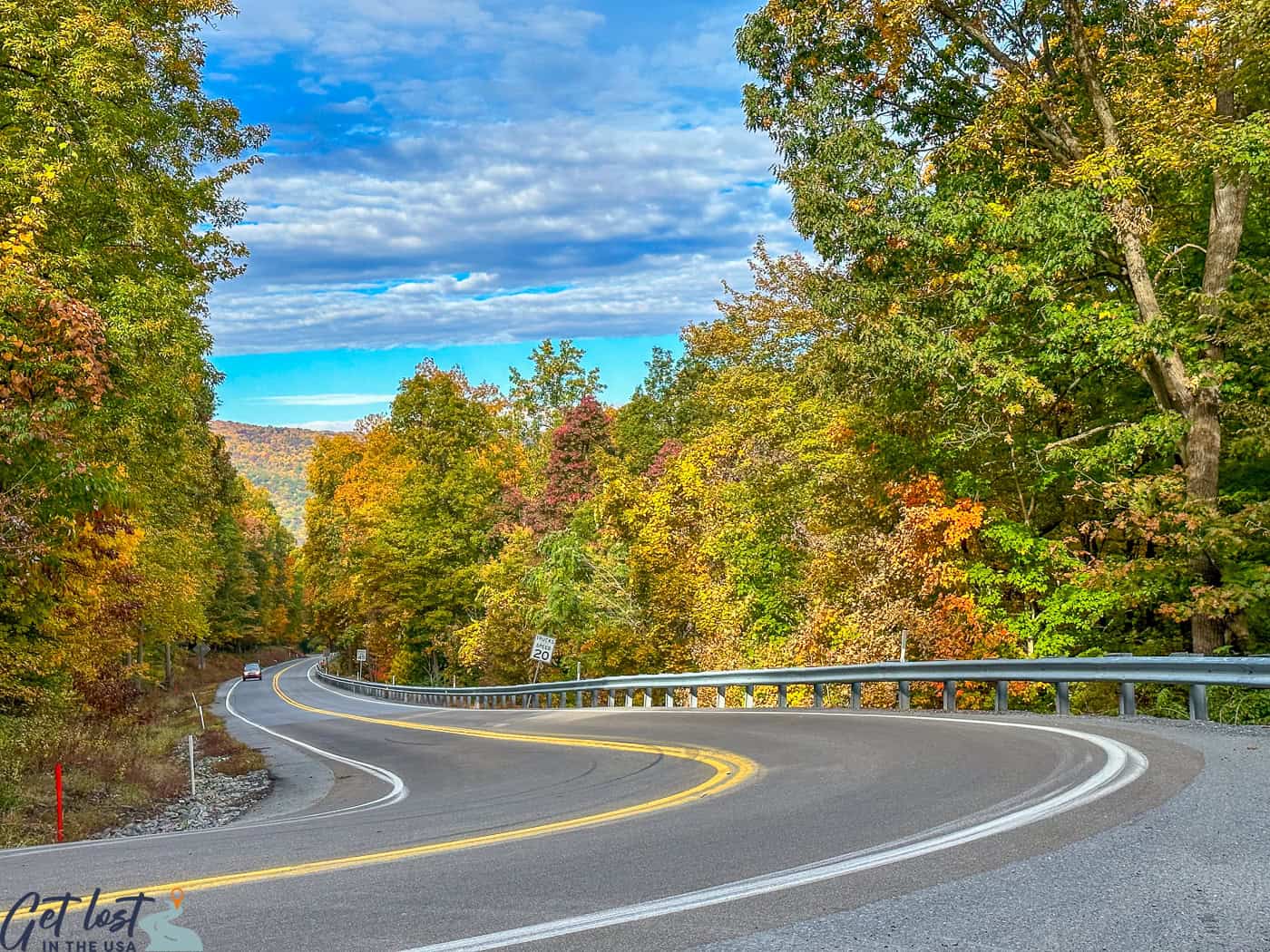 winding road in Cumberland Valley PA.