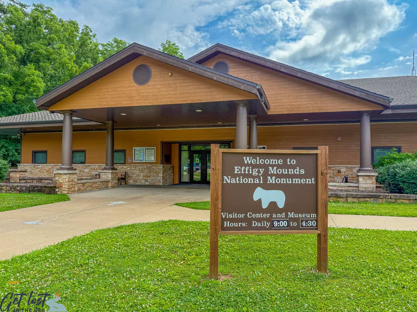 Effigy Mounds National Monument Visitor Center.
