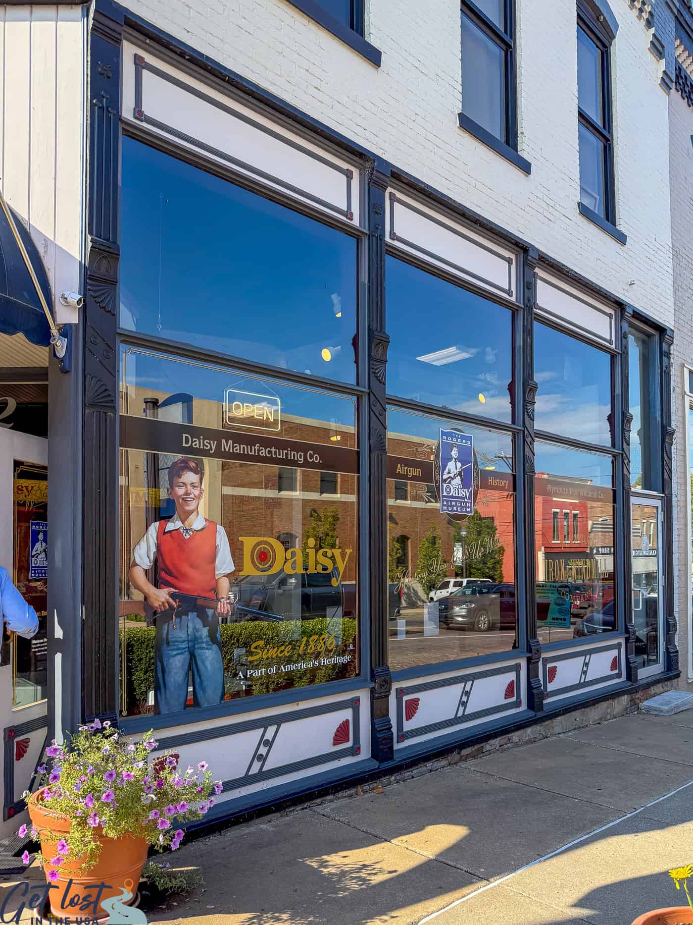 Daisy Airgun museum exterior.