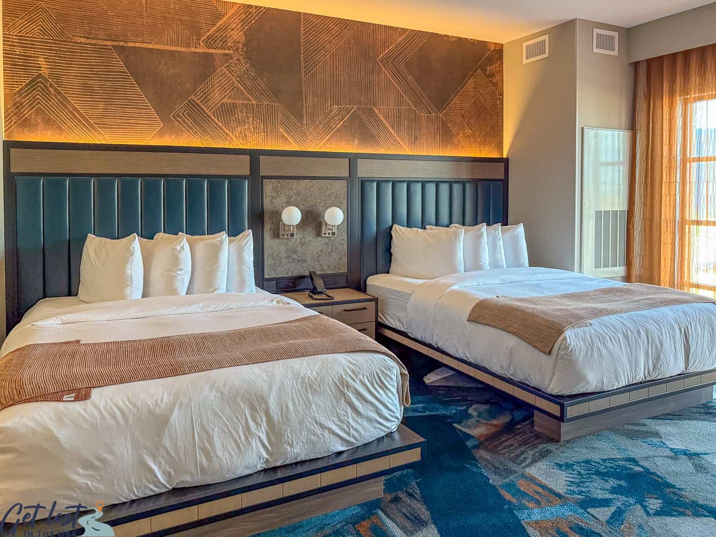 queen beds in Hotel Avail.