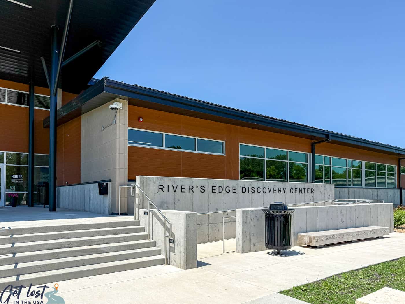 River's Edge Discovery Center exterior.