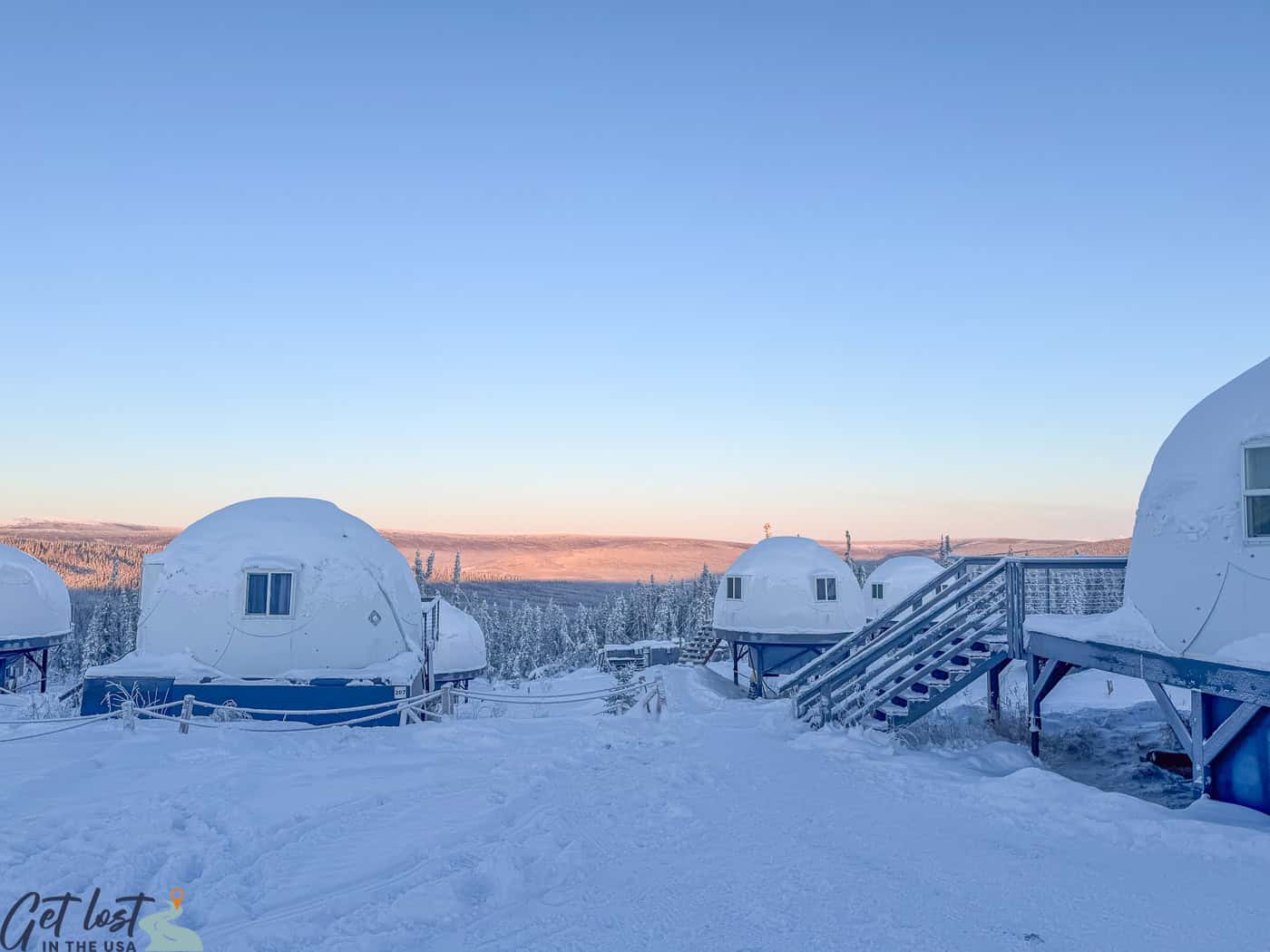 igloos - Borealis Basecamp.