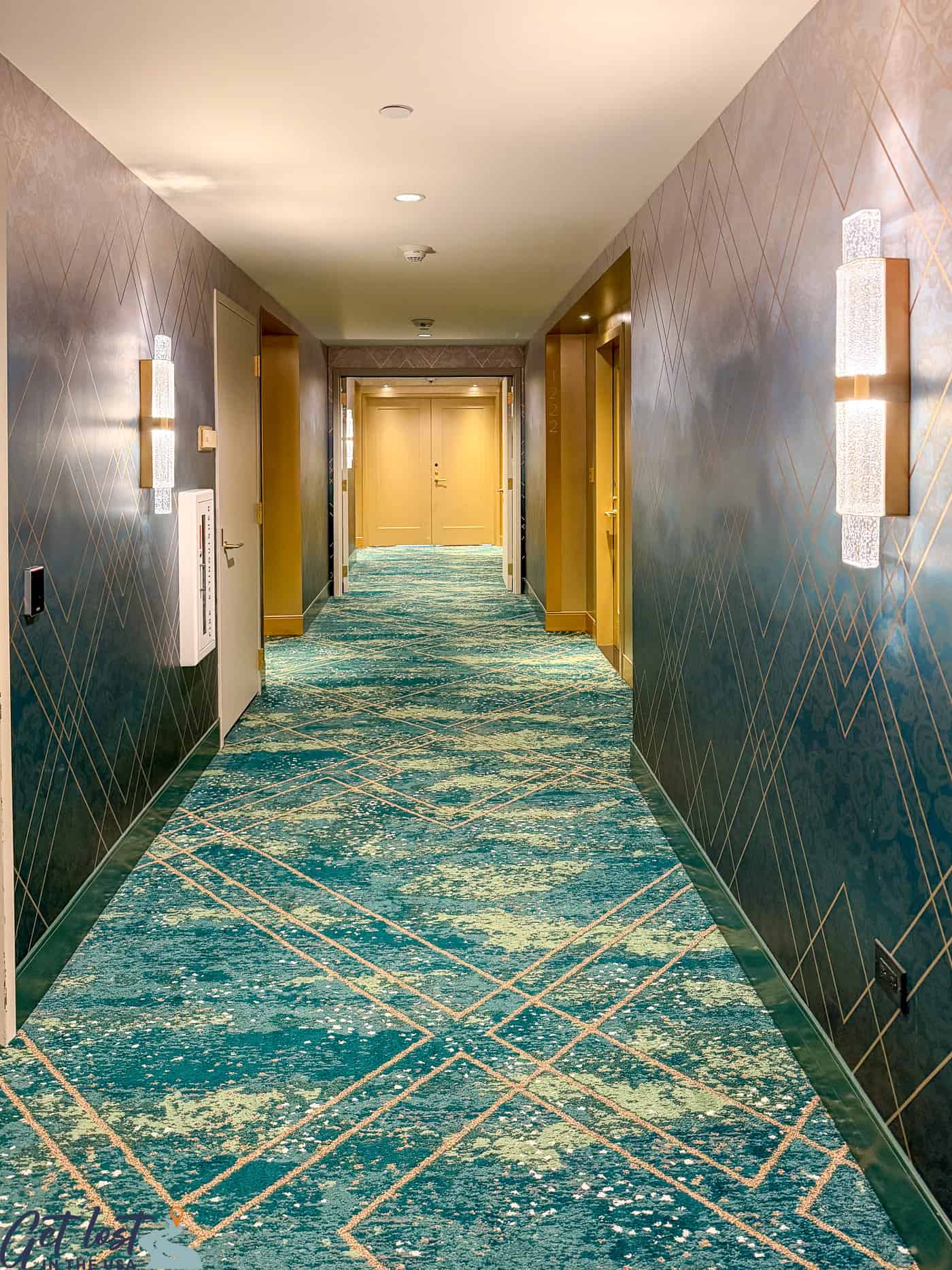 hallway in Wind Creek Chicago Southland.